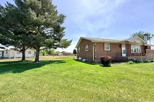 2202 Harvey Pl, Pueblo, CO 81006 - Photo 3