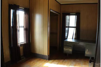 911 E 6th St, Pueblo, CO 81001 - Photo 11