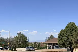 142 Douglas Ln, Pueblo, CO 81001 - Photo 33