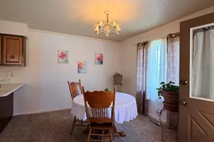 142 Douglas Ln, Pueblo, CO 81001 - Photo 9