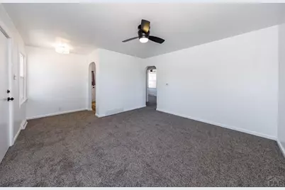 422 S Prairie Ave, Pueblo, CO 81005 - Photo 7