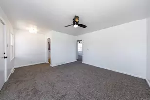 422 S Prairie Ave, Pueblo, CO 81005 - Photo 7