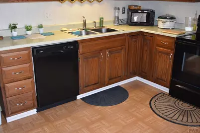 2111 Chatalet Lane #K, Pueblo, CO 81005 - Photo 9