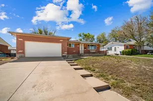 24 Radcliff Ln, Pueblo, CO 81005 - Photo 3