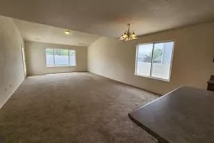 2220 Meadowlark Ln, Pueblo, CO 81008 - Photo 7