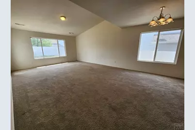 2220 Meadowlark Ln, Pueblo, CO 81008 - Photo 3