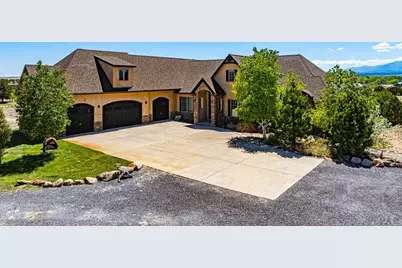 5672 St Charles River Dr, Pueblo, CO 81004 - Photo 5