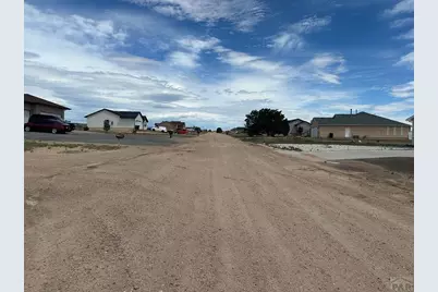 1620 N Calle Rosa Dr, Pueblo, CO 81007 - Photo 9