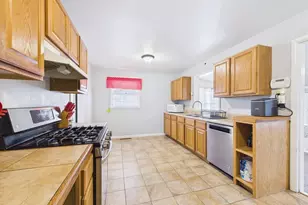 1615 Englewood Dr, Pueblo, CO 81005 - Photo 11