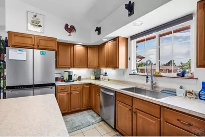 75 Wheatridge Dr, Pueblo, CO 81005 - Photo 9