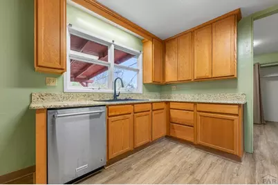 1806 Mackenzie Rd, Pueblo, CO 81001 - Photo 9