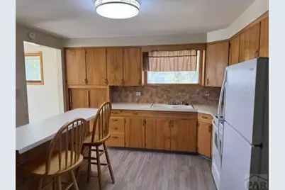 10 Wheatridge Dr, Pueblo, CO 81005 - Photo 3