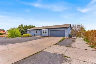 311 E Bond Dr, Pueblo, CO 81007 - Photo 3
