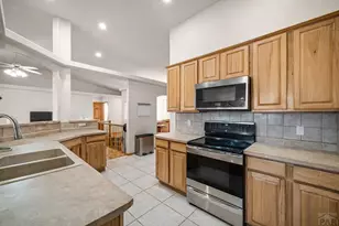 1225 N Parkridge Dr, Pueblo West, CO 81007 - Photo 29