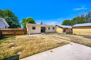 2032 Ridgewood Ln, Pueblo, CO 81005 - Photo 17