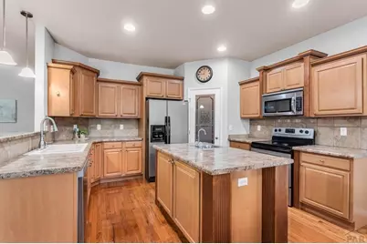3313 Lions Pride Ln, Pueblo, CO 81005 - Photo 9