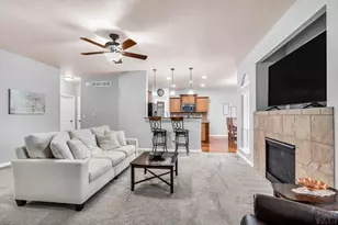3313 Lions Pride Ln, Pueblo, CO 81005 - Photo 5
