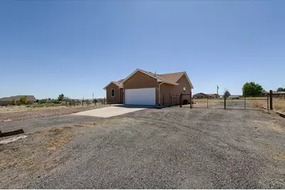 1851 N Rough Rock Lane, Pueblo West, CO 81007 - Photo 23