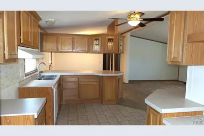 802 W 2nd St, Walsenburg, CO 81089 - Photo 3