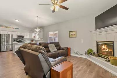 932 Pinecrest Dr, Pueblo, CO 81005 - Photo 17