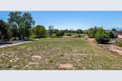 558 W Golfwood Dr, Pueblo West, CO 81007 - Photo 7
