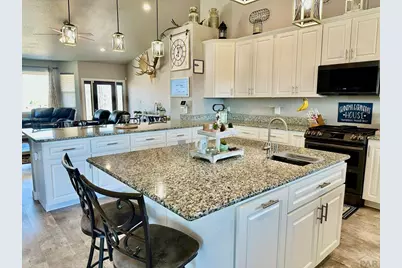 2064 W Hesperus Dr, Pueblo West, CO 81007 - Photo 13