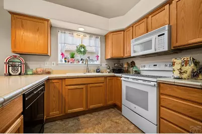 1008 Cherrycrest Dr, Pueblo, CO 81005 - Photo 7