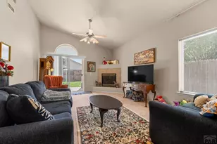 1008 Cherrycrest Dr, Pueblo, CO 81005 - Photo 11