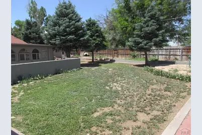 1629 Englewood Dr, Pueblo, CO 81005 - Photo 23