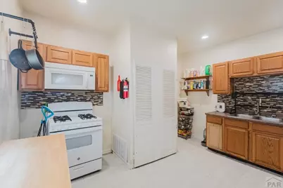 909 E 5th St, Pueblo, CO 81001 - Photo 11