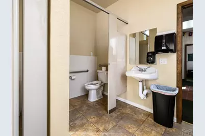 400 Broadway Ave, Pueblo, CO 81004 - Photo 23