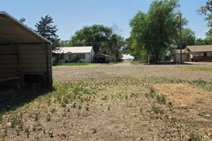 806 S 13th St, Lamar, CO 81052 - Photo 27