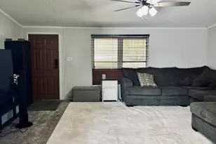 2137 W 20th St, Pueblo, CO 81003 - Photo 11