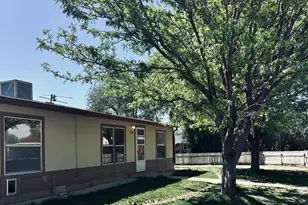 2137 W 20th St, Pueblo, CO 81003 - Photo 3