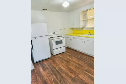 113 E 3rd St, La Junta, CO 81050 - Photo 3