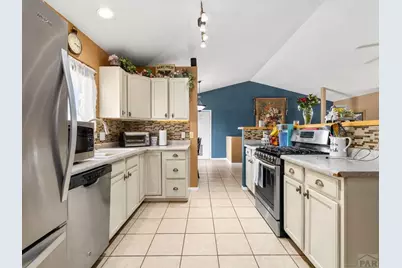 675 E McClave Dr, Pueblo, CO 81007 - Photo 9
