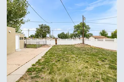 1611 Englewood Dr, Pueblo, CO 81005 - Photo 23