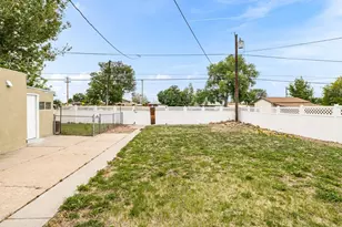 1611 Englewood Dr, Pueblo, CO 81005 - Photo 23