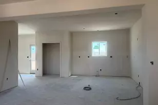 2410 Yankee Ct, Pueblo, CO 81008 - Photo 3