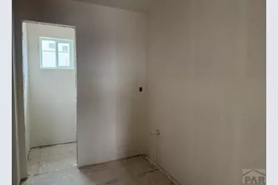 2410 Yankee Ct, Pueblo, CO 81008 - Photo 7