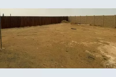 2410 Yankee Ct, Pueblo, CO 81008 - Photo 9