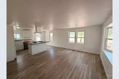 186 E Rolling Hills Dr, Pueblo West, CO 81007 - Photo 17