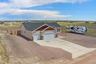 981 E Blackstone Dr, Pueblo, CO 81007 - Photo 1