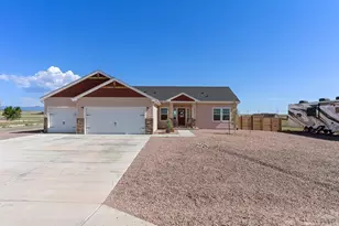 981 E Blackstone Dr, Pueblo, CO 81007 - Photo 11