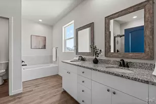 562 N Bayview Dr, Pueblo West, CO 81007 - Photo 21