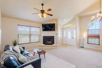 5601 Mark Twain Ln, Pueblo, CO 81008 - Photo 5
