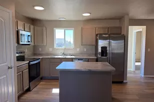5204 Gannet Ln, Pueblo, CO 81008 - Photo 5