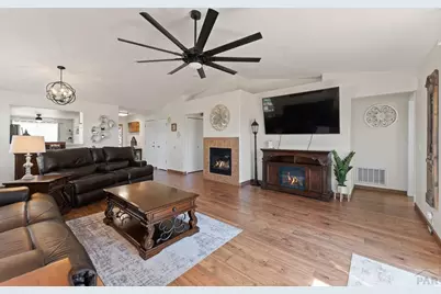 7225 Village Meadows Dr, Fountain, CO 80817 - Photo 9