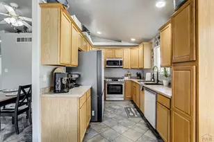 4880 Warbler Ct, Pueblo, CO 81008 - Photo 11