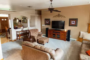 1124 S Hollister Dr, Pueblo West, CO 81007 - Photo 7